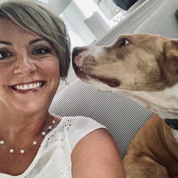 Meet your Posher, Danielle - Picture 1 of 1